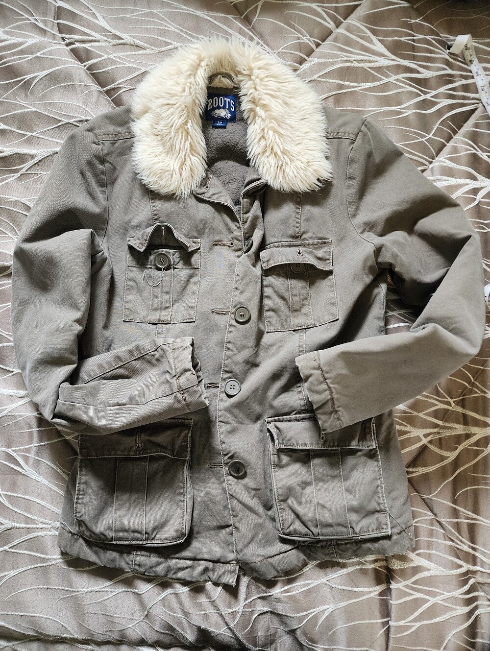 Roots Olive Green Field Jacket with Cream Faux Fur Collar Style 6043 Size S